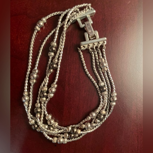 2 Bracelets - Picture 4 of 5